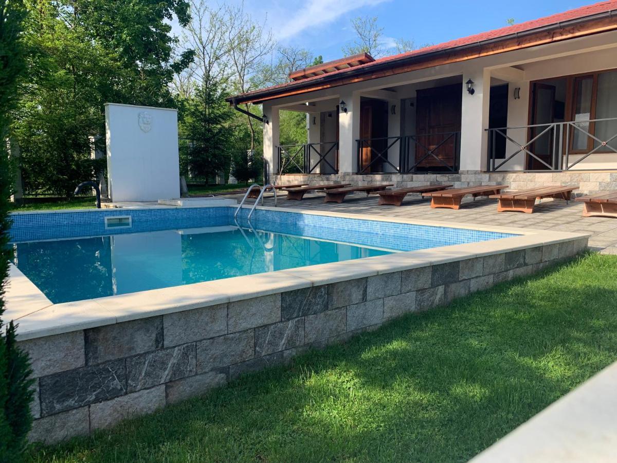Casa Romana Ieşelniţa Екстериор снимка