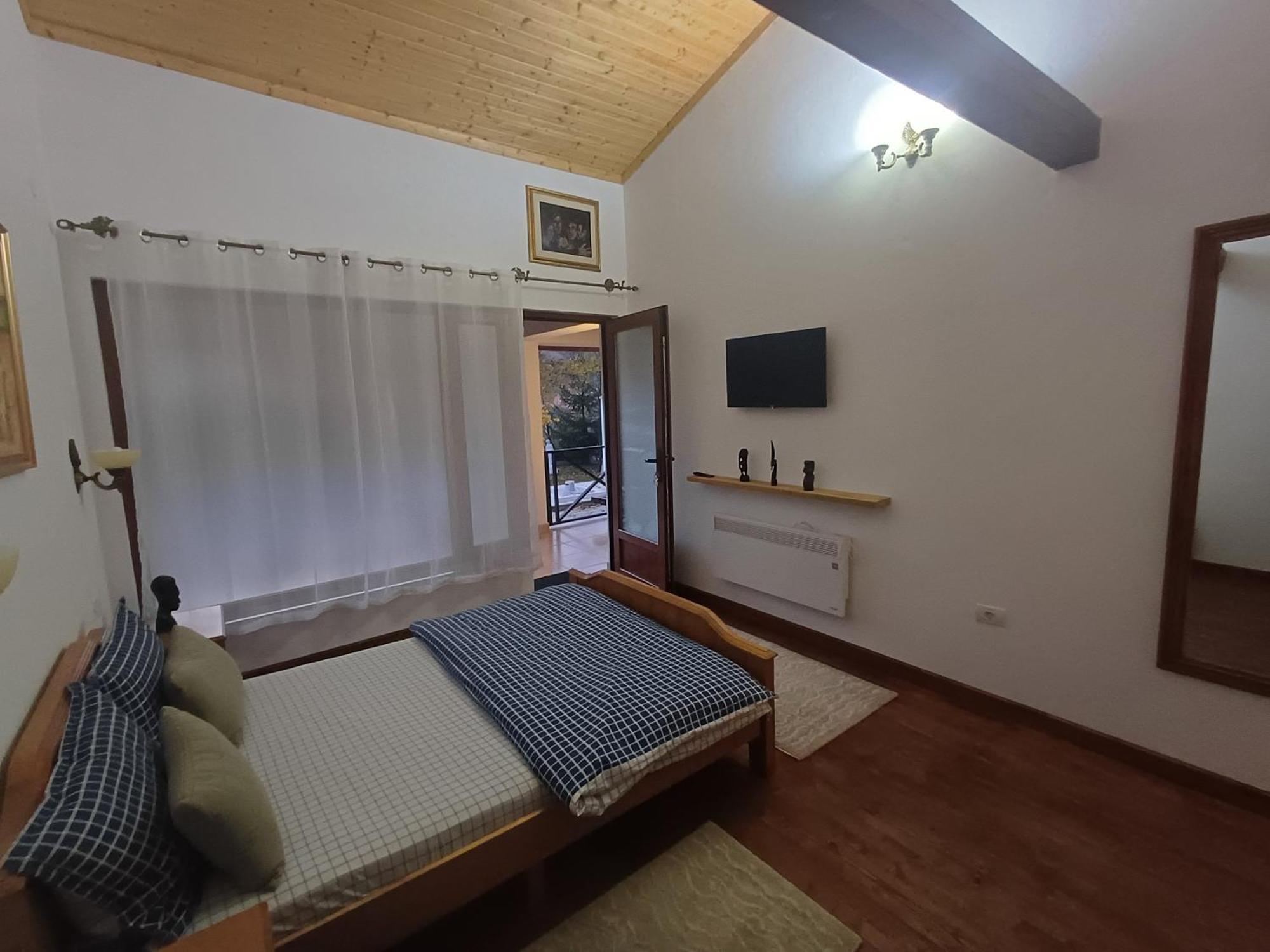 Casa Romana Ieşelniţa Екстериор снимка